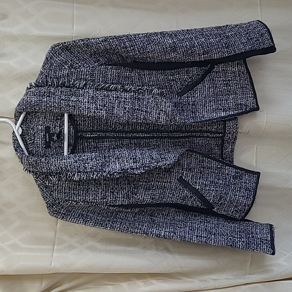 Alfani Women's Black and White Textured Blazer Size 2